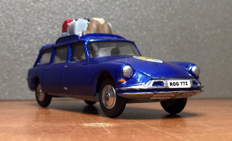 Illustration for article titled French Friday: Citroen Safari by Corgi